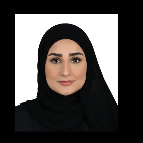 صورة نوف يوسف حسن علي الحمادي