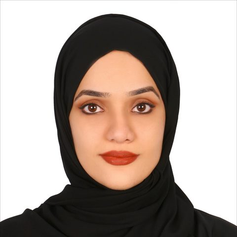 صورة فاطمه سالم على بن النومان الشامسى