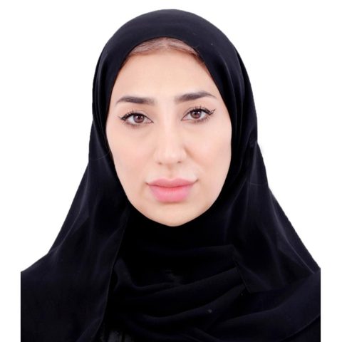 صورة أمل حسن يسلم البريكي