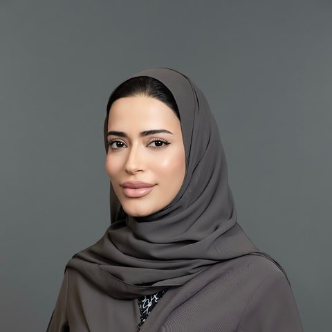 صورة ميثاء عبدالرحمن السيد أحمد الهاشمي